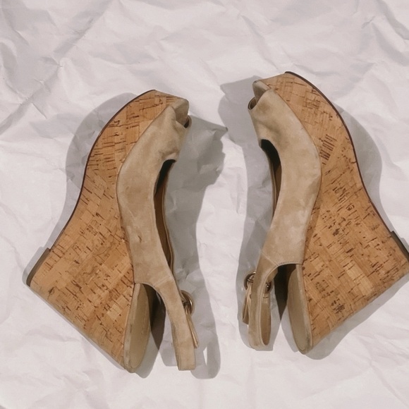 Veronica Beard Dali Suede‎ Slingback Peep-Toe Wedge Sandals
Sand Size: 8.5 NWOB - Picture 7 of 15